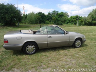 Mercedes-Benz 320 124 E 320 Cabrio, automat 1995