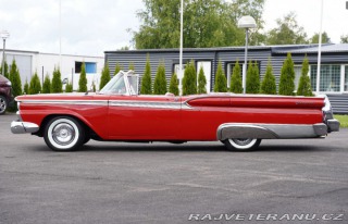Ford Galaxie Skyliner 1959