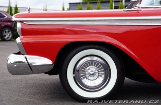 Ford Galaxie Skyliner 1959