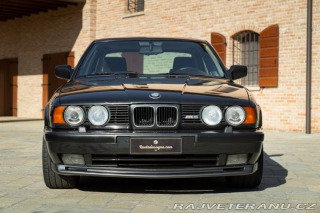 BMW M5  1989