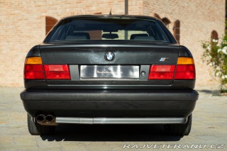 BMW M5  1989