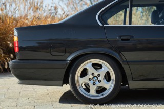 BMW M5  1989