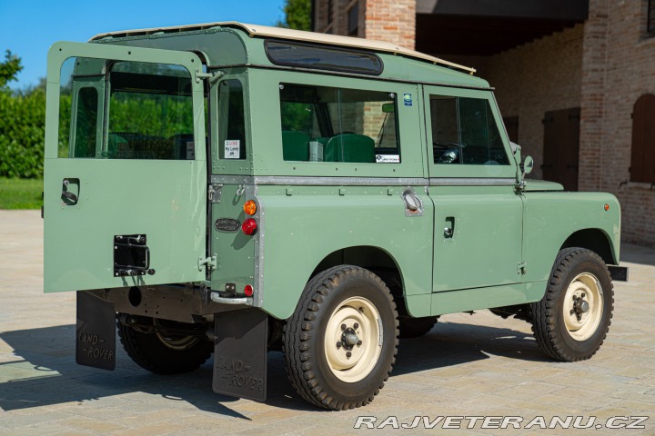 Land Rover Serie II 88 “DEFENDER” 1965