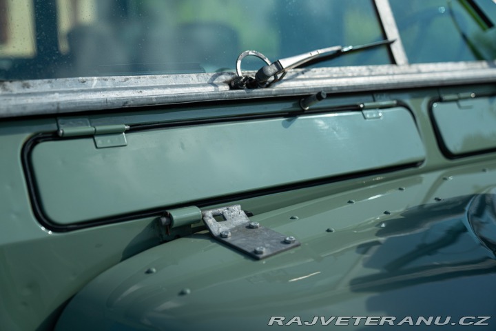 Land Rover Serie II 88 “DEFENDER” 1965