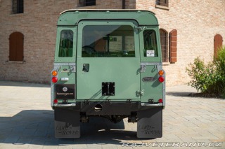 Land Rover Serie II 88 “DEFENDER” 1965