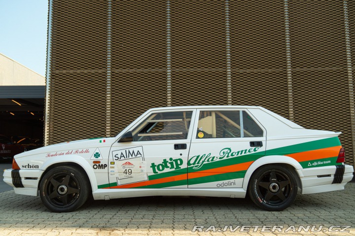 Alfa Romeo 75 3.0 V6 1988