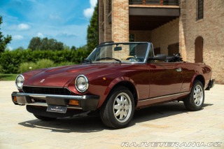 Fiat 124 Pininfarina Spidereuropa 1985