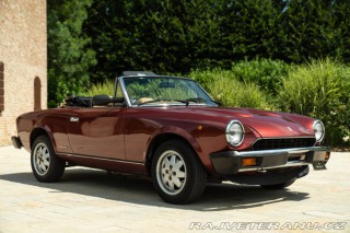 Fiat 124 Pininfarina Spidereuropa 1985