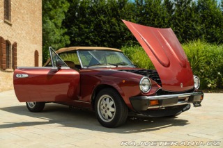 Fiat 124 Pininfarina Spidereuropa 1985