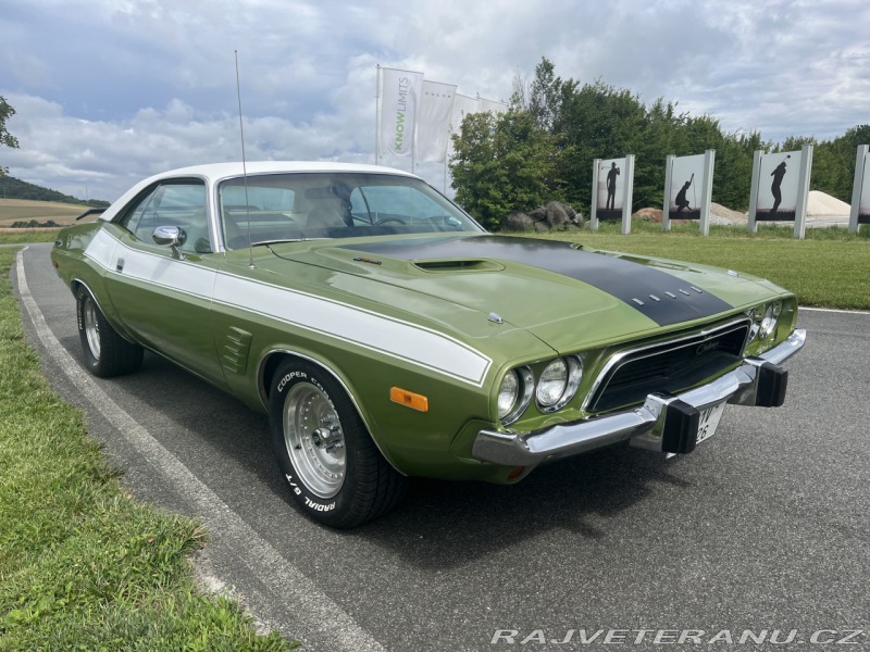 Dodge Challenger 