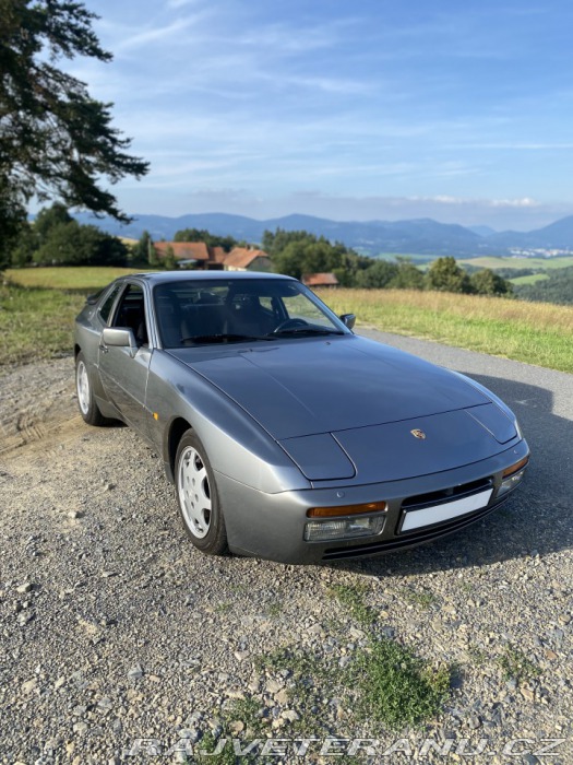 Porsche 944 S2