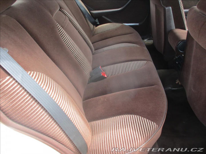 Mercedes-Benz S 5,0 170kw SE bez koroze e 1982