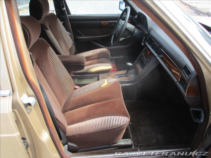 Mercedes-Benz S 5,0 170kw SE bez koroze e 1982