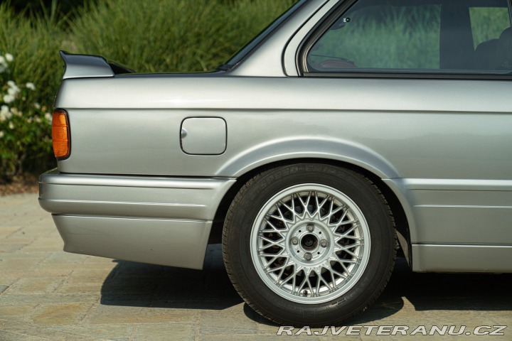 BMW 3 320 is e30 1988