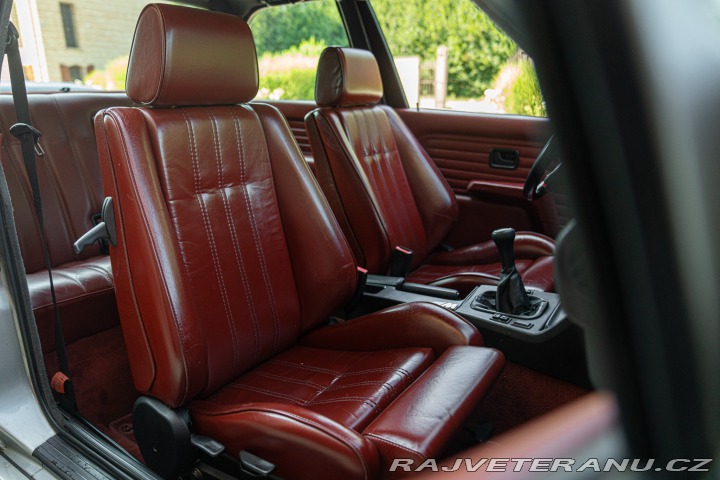 BMW 3 320 is e30 1988