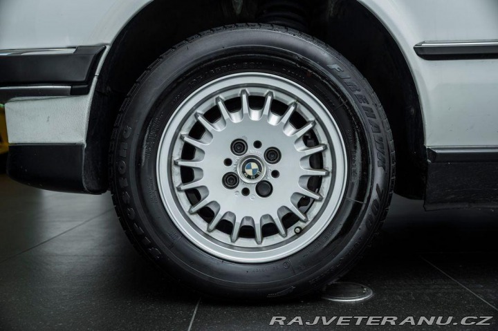 BMW 3 E30 325i Cabrio / Hardtop 1987