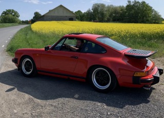 Porsche 911 Carrera