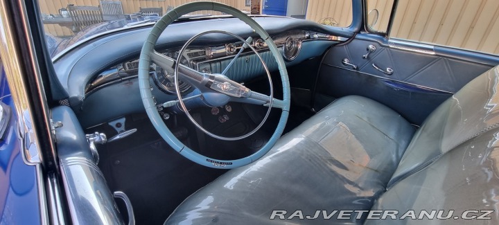 Oldsmobile 98 Holiday Coupe 1954