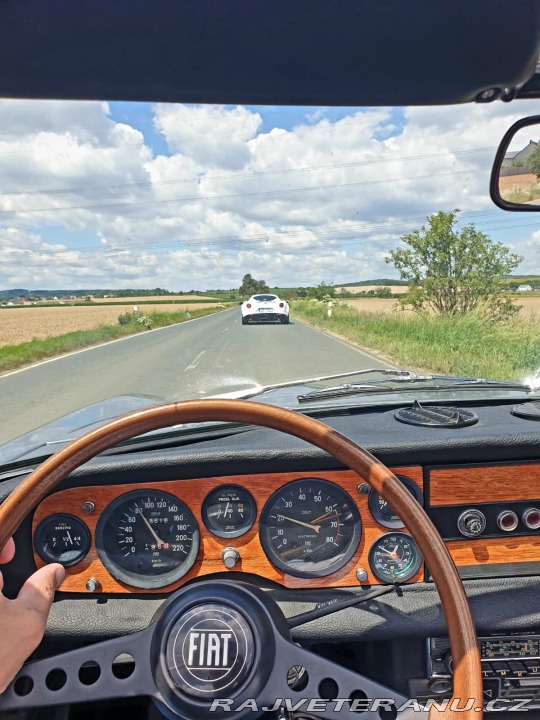 Fiat 124 spider 1975