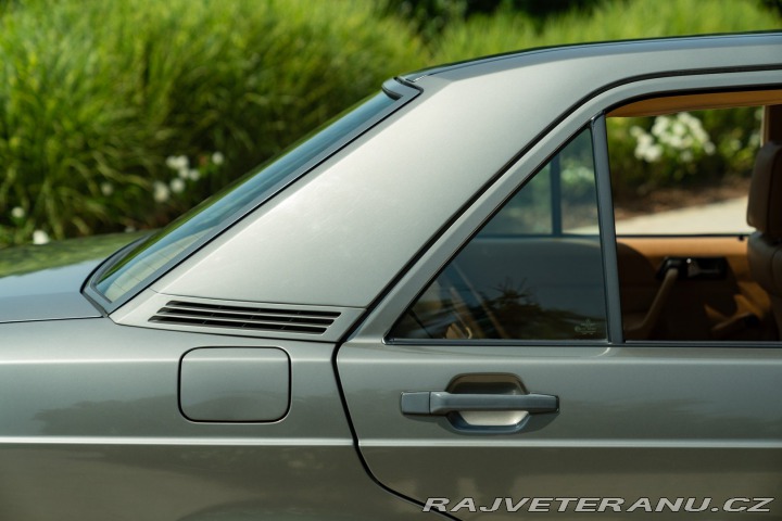 Mercedes-Benz 190 E 1987