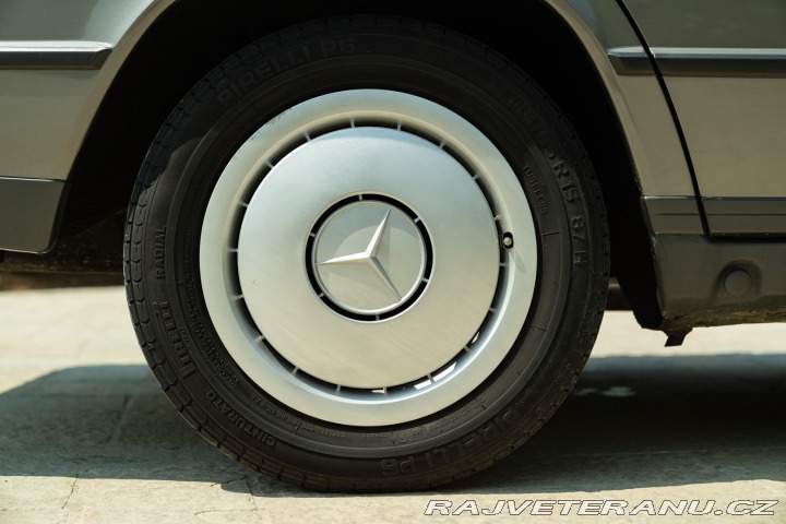 Mercedes-Benz 190 E 1987