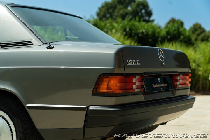 Mercedes-Benz 190 E 1987
