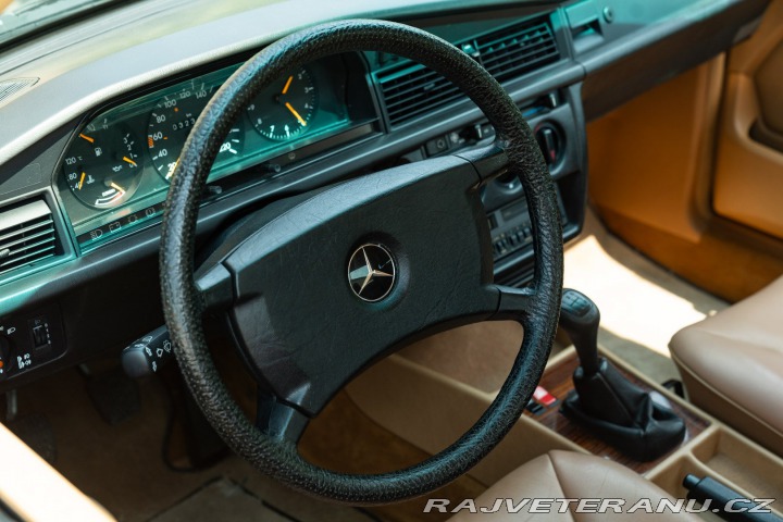 Mercedes-Benz 190 E 1987