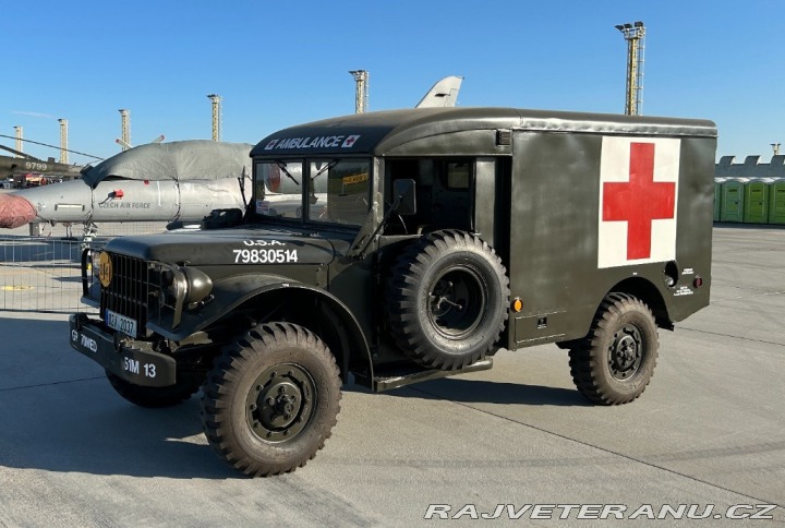 Dodge M37 M43 - AMBULANCE 1951