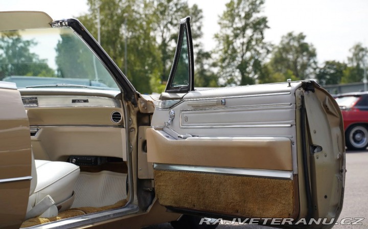 Cadillac DeVille Convertible 1966