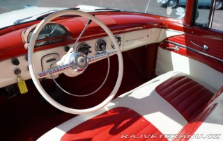 Ford Fairlane Crown Victoria 1955