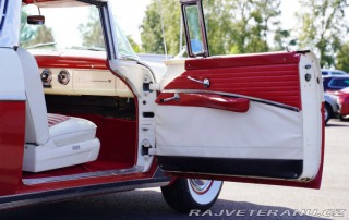 Ford Fairlane Crown Victoria 1955