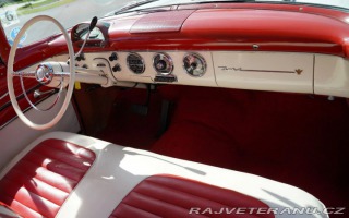 Ford Fairlane Crown Victoria 1955