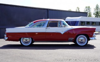 Ford Fairlane Crown Victoria 1955
