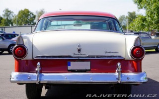 Ford Fairlane Crown Victoria 1955