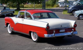 Ford Fairlane Crown Victoria 1955