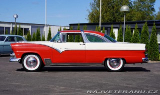 Ford Fairlane Crown Victoria 1955