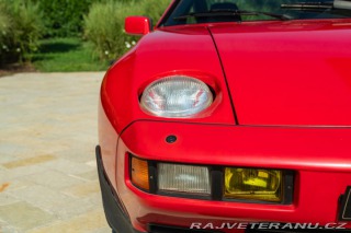 Porsche 928 S 1984