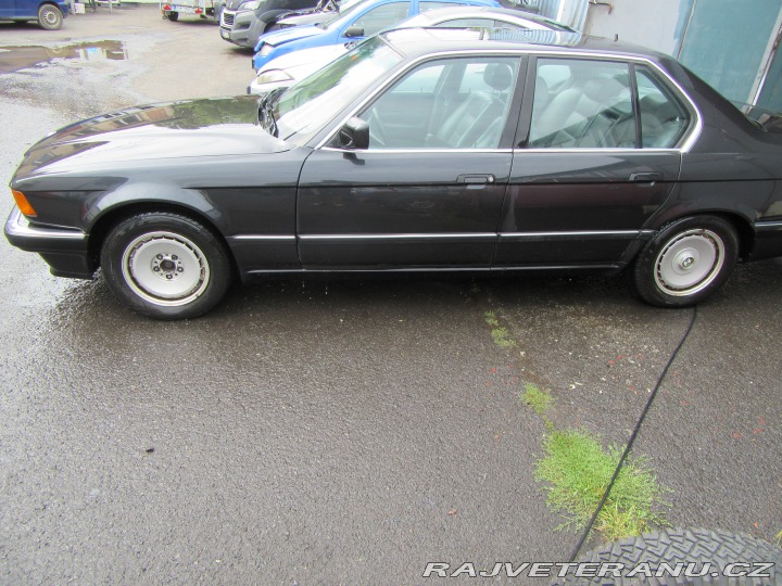 BMW 7 750 I E32 1990