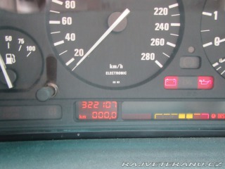 BMW 7 750 I E32 1990