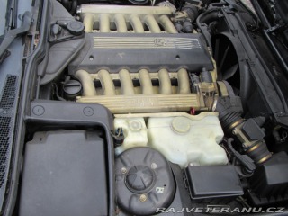 BMW 7 750 I E32 1990