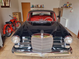Mercedes-Benz 200 w110 1966