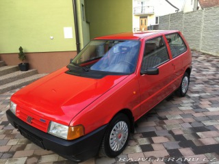 Fiat Uno Logo 2000