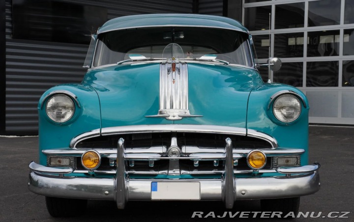 Pontiac Chieftain Silver Streak 1949