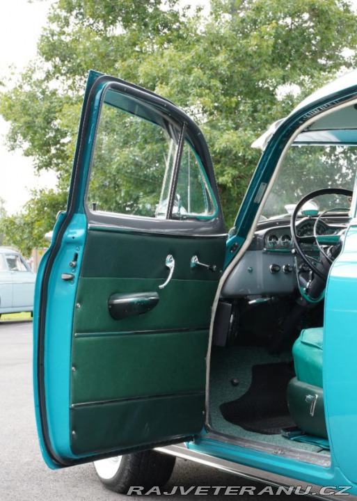Pontiac Chieftain Silver Streak 1949