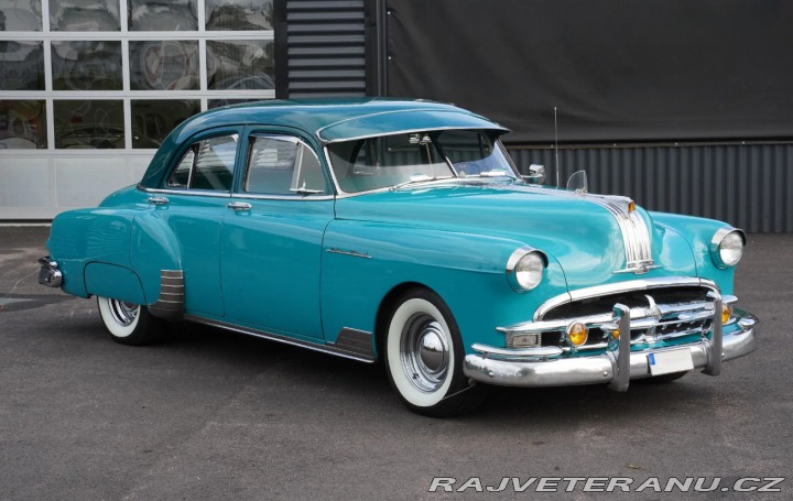 Pontiac Chieftain Silver Streak 1949