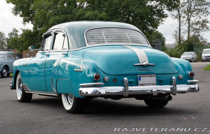 Pontiac Chieftain Silver Streak 1949