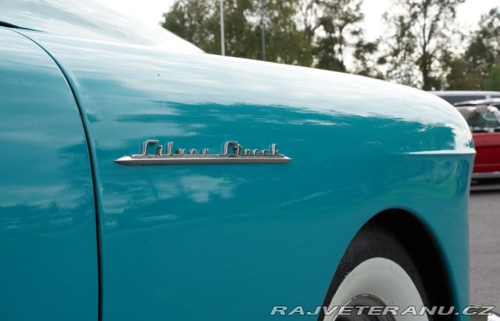 Pontiac Chieftain Silver Streak 1949