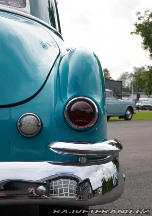 Pontiac Chieftain Silver Streak 1949