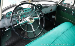 Pontiac Chieftain Silver Streak 1949