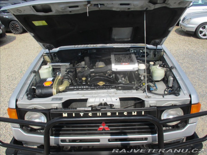 Mitsubishi Pajero 2,5 TD 70w DAKAR 1990